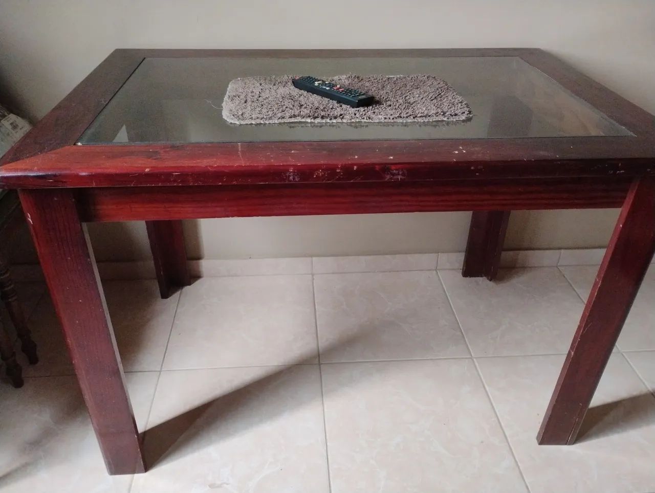 Vendo mesa de jantar com tampo de vidro  - Foto 4