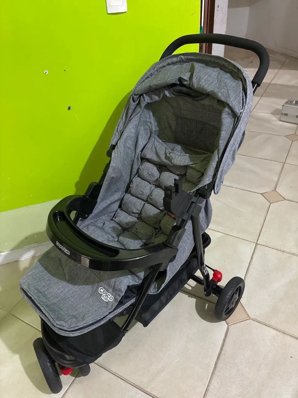 Carrinho de bebê Cosco