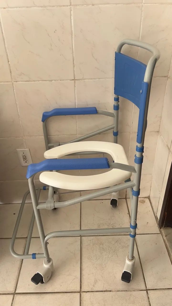 Cadeira de Banho  - Foto 2