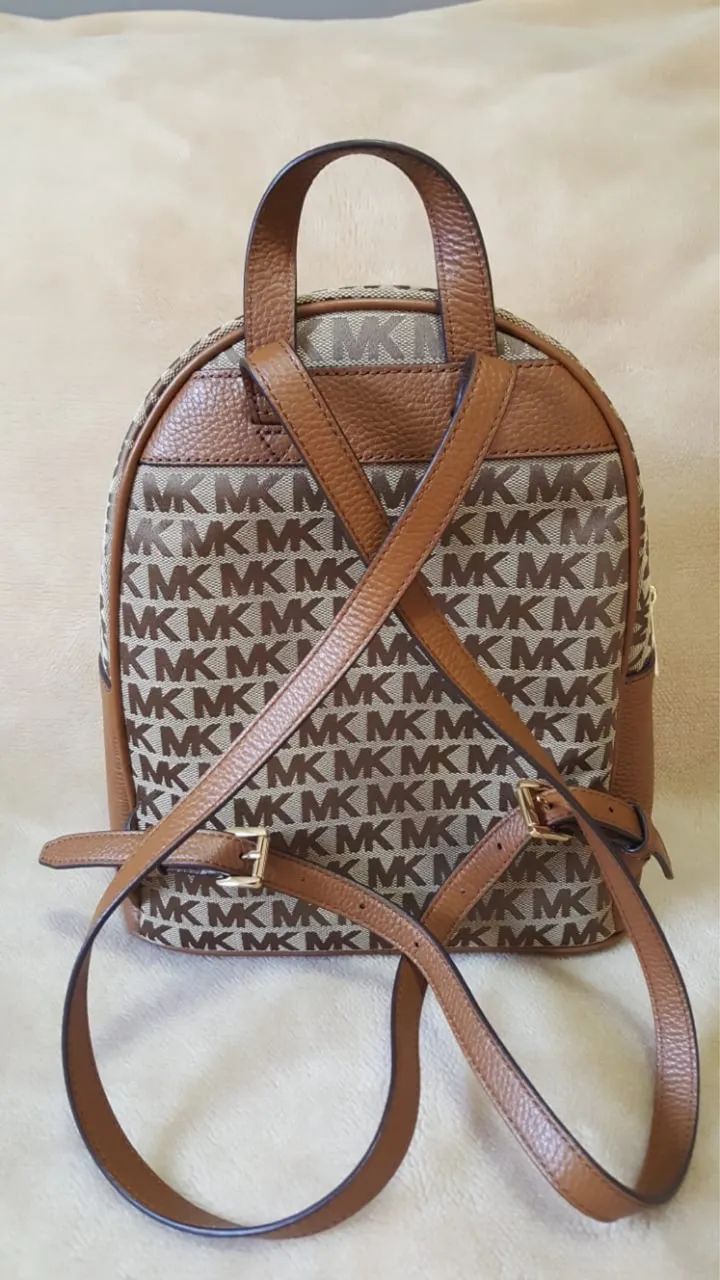 Mochila Feminina Michael Kors - Foto 2
