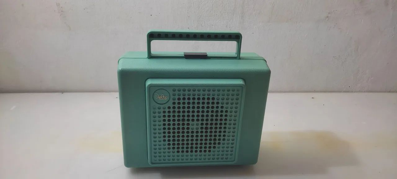 toca disco vitrola de maleta antiga viagem - Foto 5