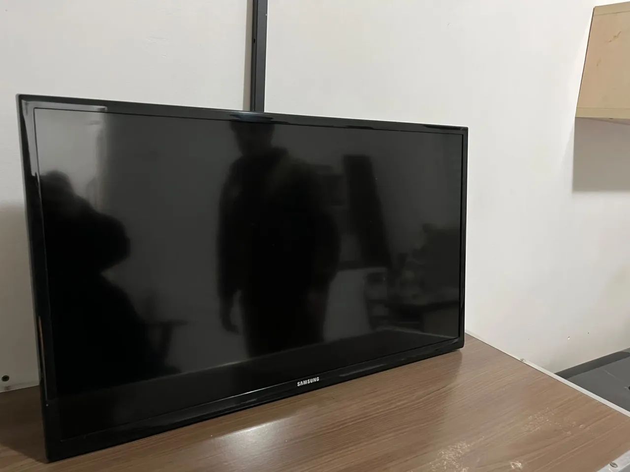 Tv Samsung 32 Polegadas Seminova - Foto 3