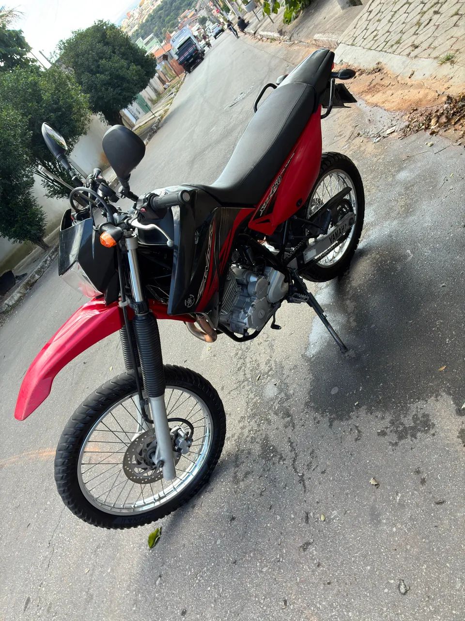Vendo Lander 250 2013  - Foto 2