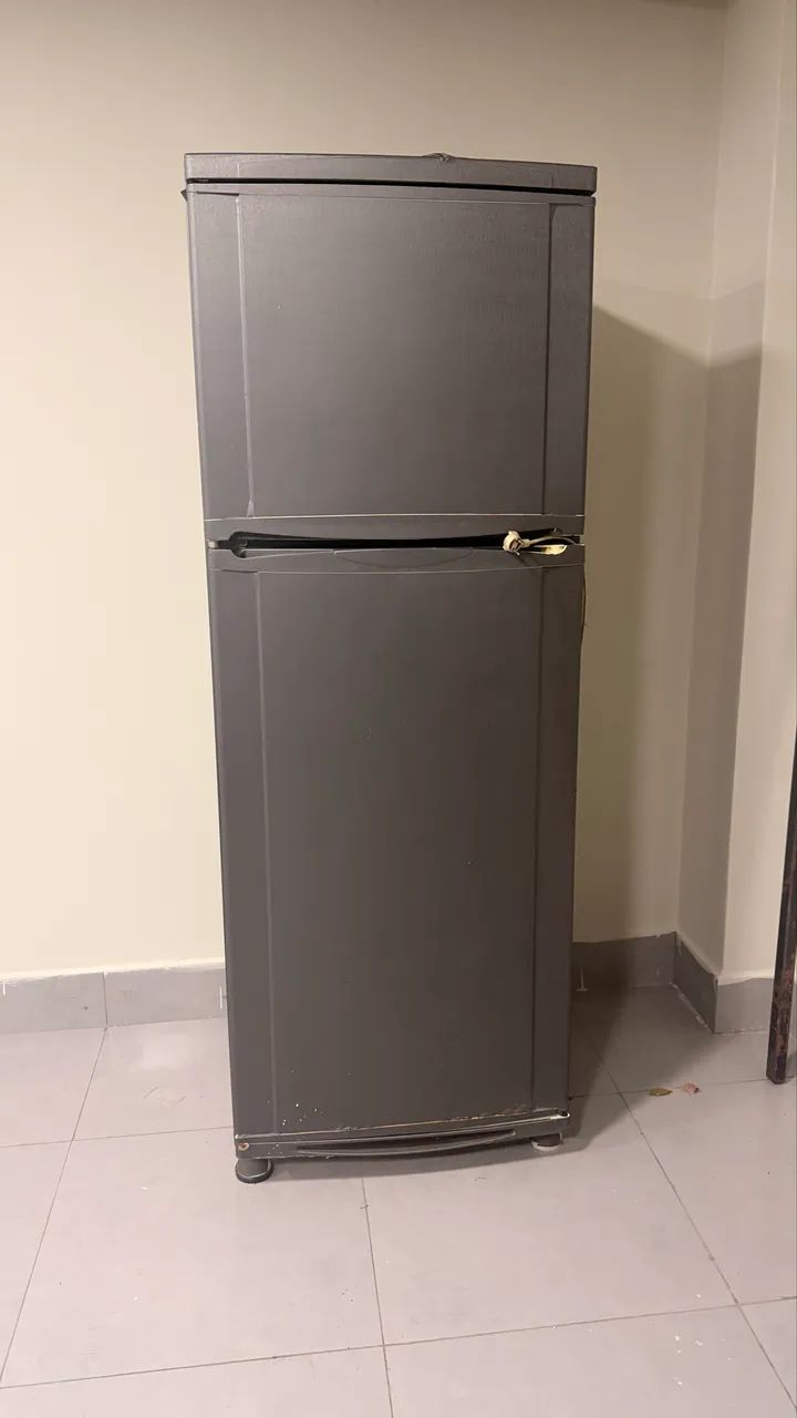 Vendo geladeira duplex - NÃO ENTREGO - Foto 3
