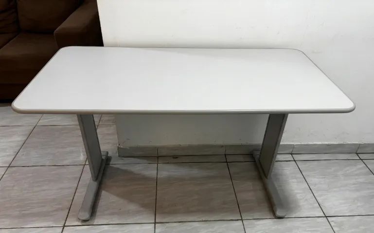 Mesa pc escritorio 1,20x60cm conservada