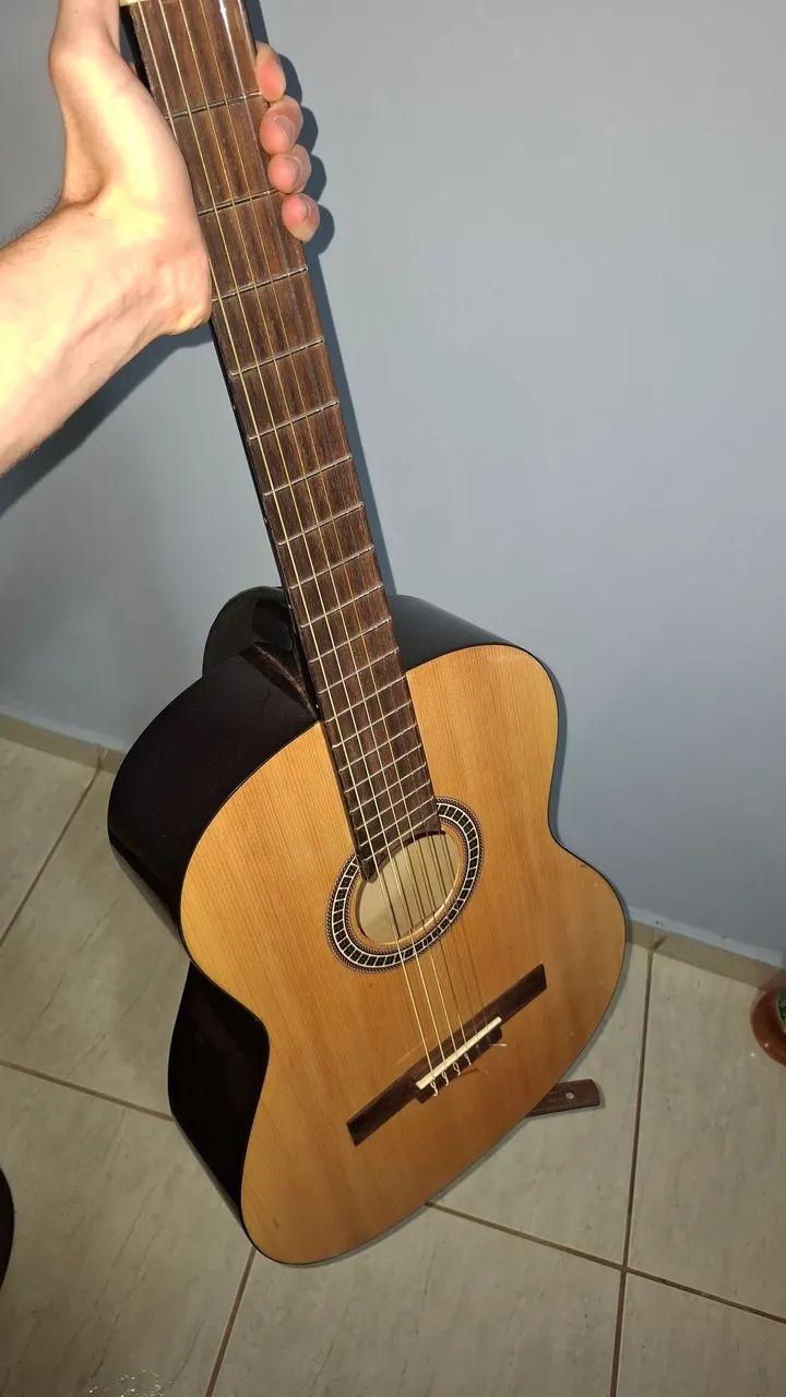 Violão Giannini cordas de aço com alça para pescoço 