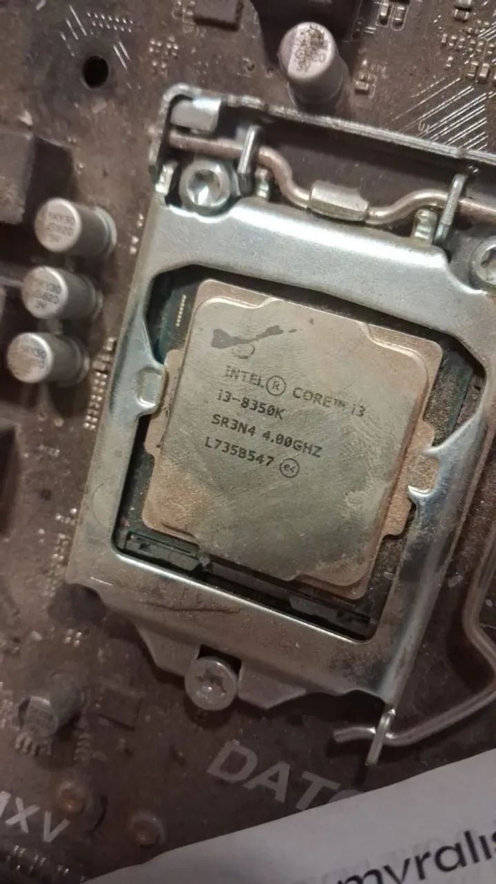 Procesdador i3 8350k