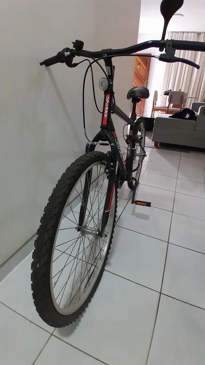 Bicicleta aro 26 com 7 marchas retrovisor e sino - Foto 3