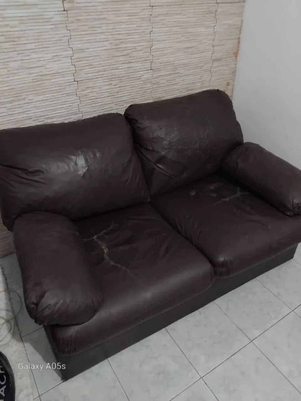 Sofá Cama  Troco em guarda roupa. - Foto 2