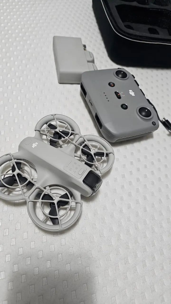 Drone Dji Neo Novo + Case + baterias extras + Controle - Foto 2