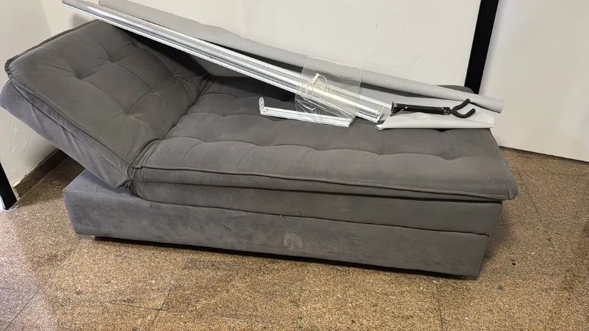 Sofa com cabeceira inclinável