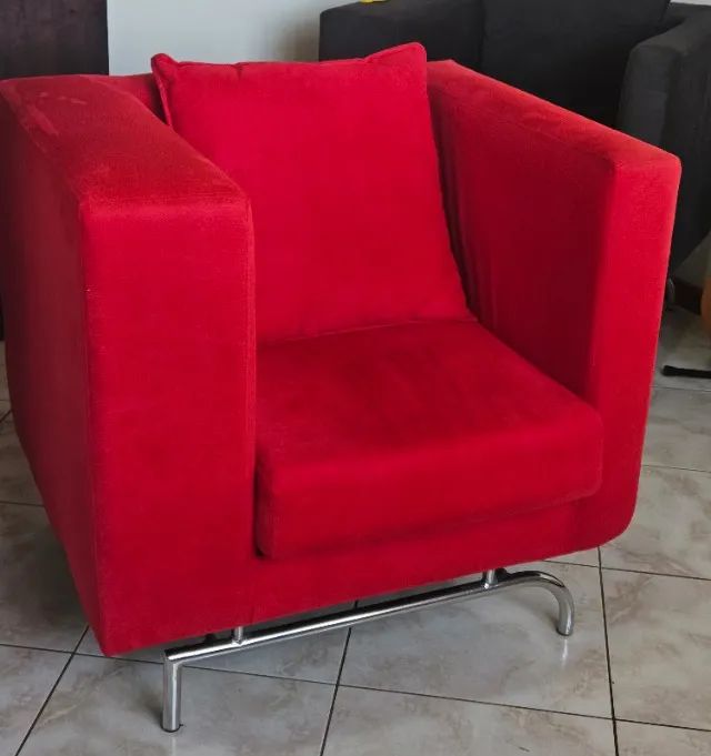 Poltrona Vermelha Tok&Stok Reformada 