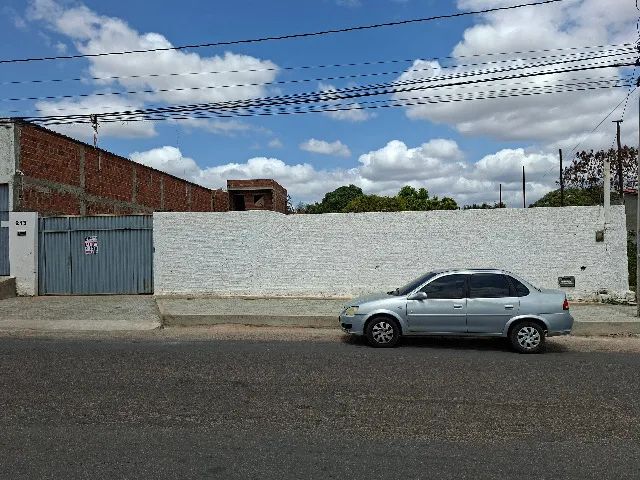 Prédio com 540mt na Principa do Abolição 4