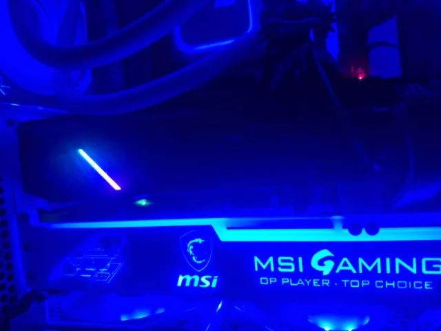 Placa de video AMD RX 5700 asus tuf - Foto 3