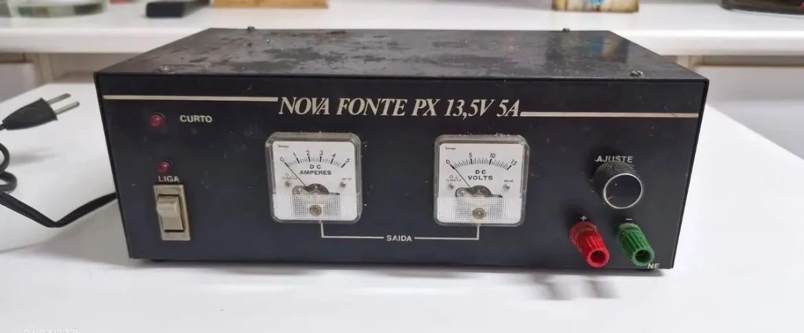 Fonte PX 13,5V 5A com Voltímetro e Amperímetro - Foto 2