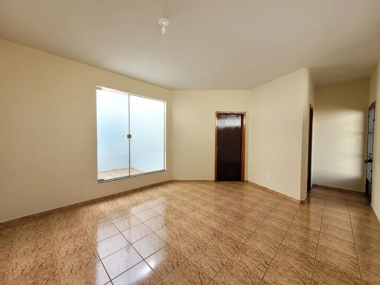 Casa à venda em Maringá, Jardim Brasil, com 2 quartos, com 121.48 m² - Foto 3