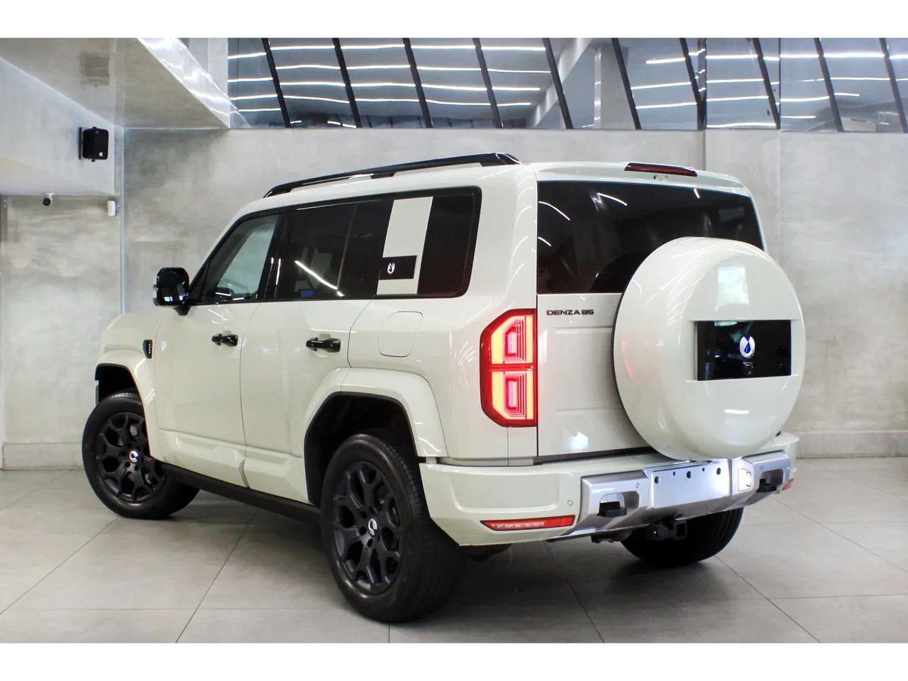 Denza B5 SUV híbrido plug-in, foto 4 de 20