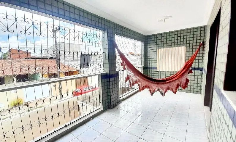 CASA (ALTOS) COM 3 QUARTOS E VARANDA PARA ALUGUEL EM MESSEJANA