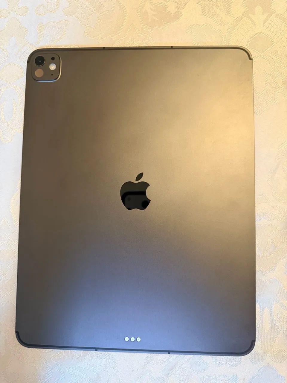 Ipad 13 polegas M5 wifi + Celular 1TB sem detalhes 