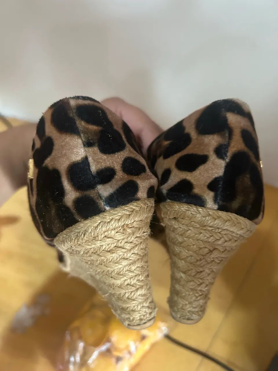 St Lolla de Onça . - Foto 2