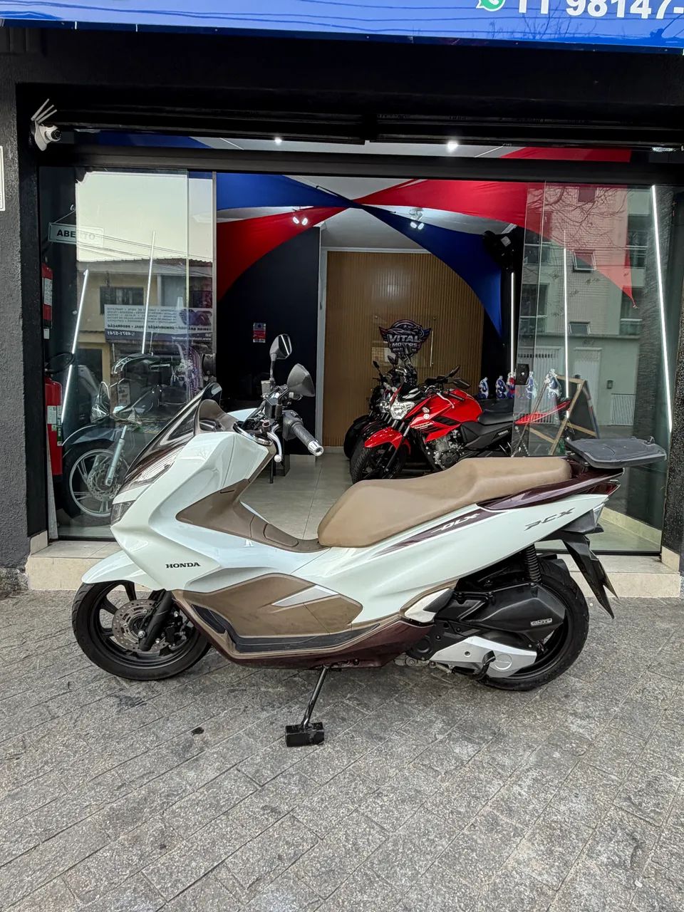 PCX DLX ABS - Foto 2