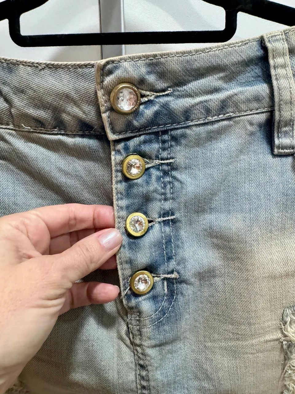 Mini Saia Jeans com pedrarias  - Foto 2
