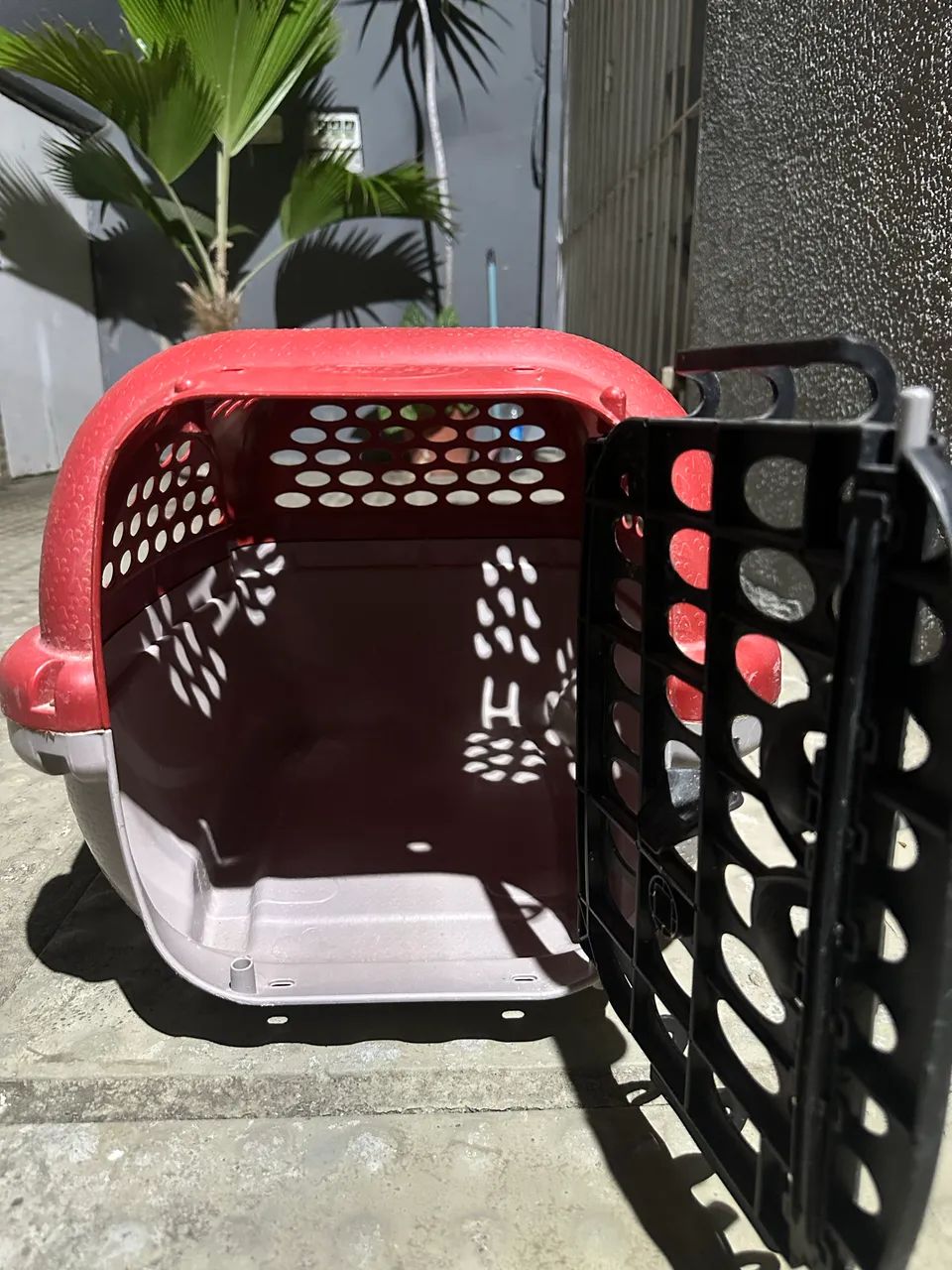 Caixa transparente cães e gatos 40cm  - Foto 4