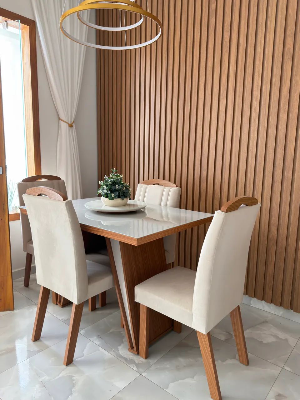 Conjunto de Mesa + 4 Cadeiras  - Foto 2