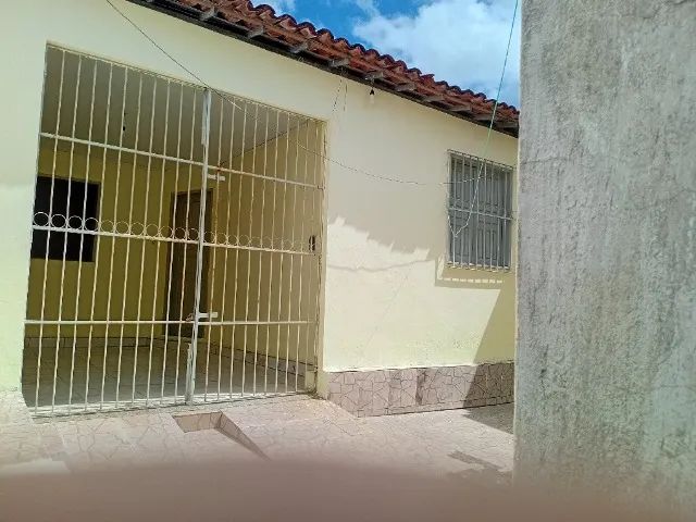 Aluga-se casa