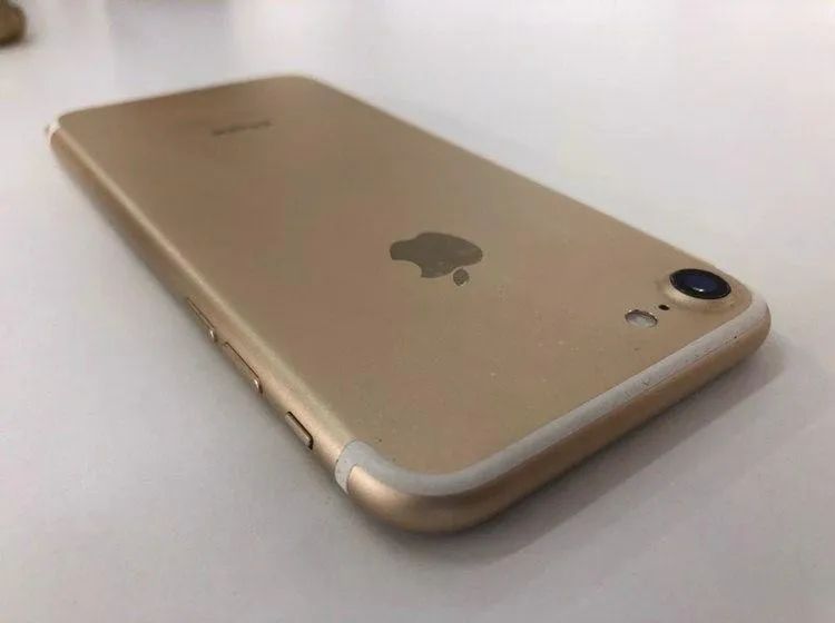 Vendo IPhone 7 32gb dourado - Foto 3