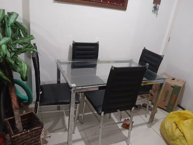 Mesa jantar quadrada 4 cadeiras