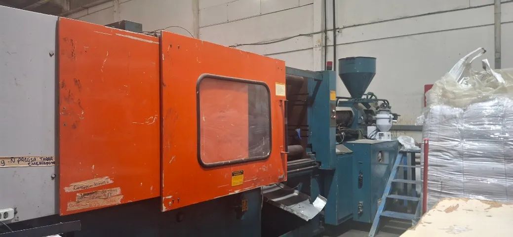 Injetora Romi 450T