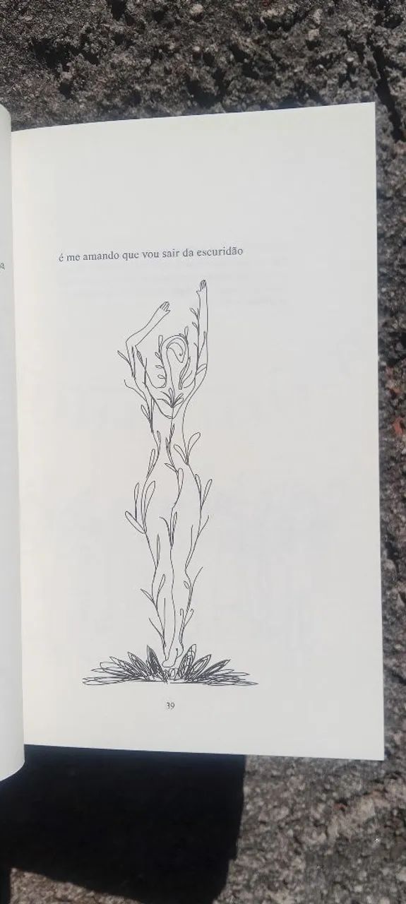 Livro Meu Corpo Minha Casa - Rupi Kaur | Ótimo Estado - Foto 4