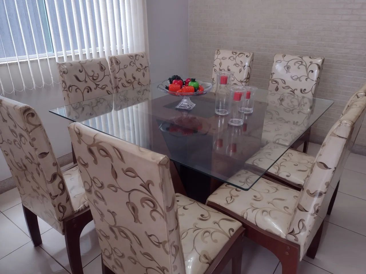 Mesa com oito cadeiras  - Foto 4