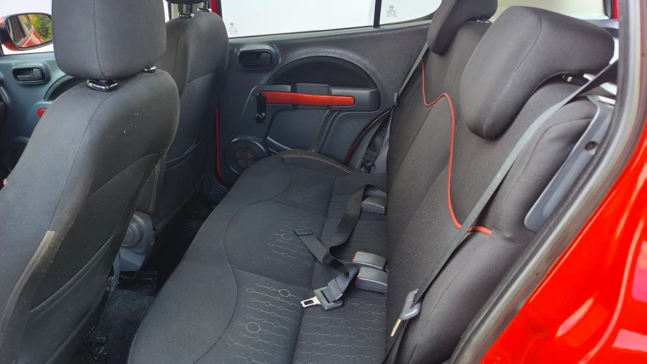 Fiat Uno Sporting 1.4 EVO Fire Flex 8V 4P 2013 - Foto 4