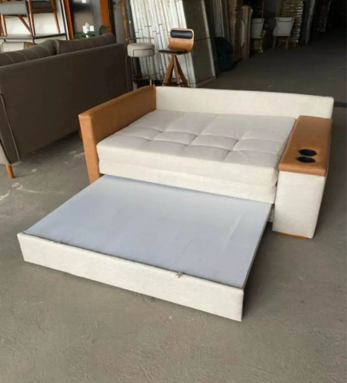 Sofa Cama Sandra 1.60m - Bege Linho/Marrom Courino Produto Novo  - Foto 3