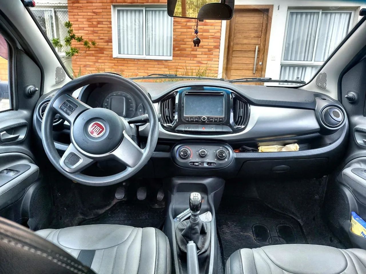Fiat Uno WAY 1.0 Flex 6V 5P 2017 - Foto 2