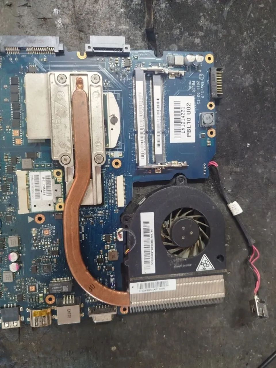 Placa mãe Compal Electronics PBL10 LA-6713P funcionando com processador i3 - Foto 5
