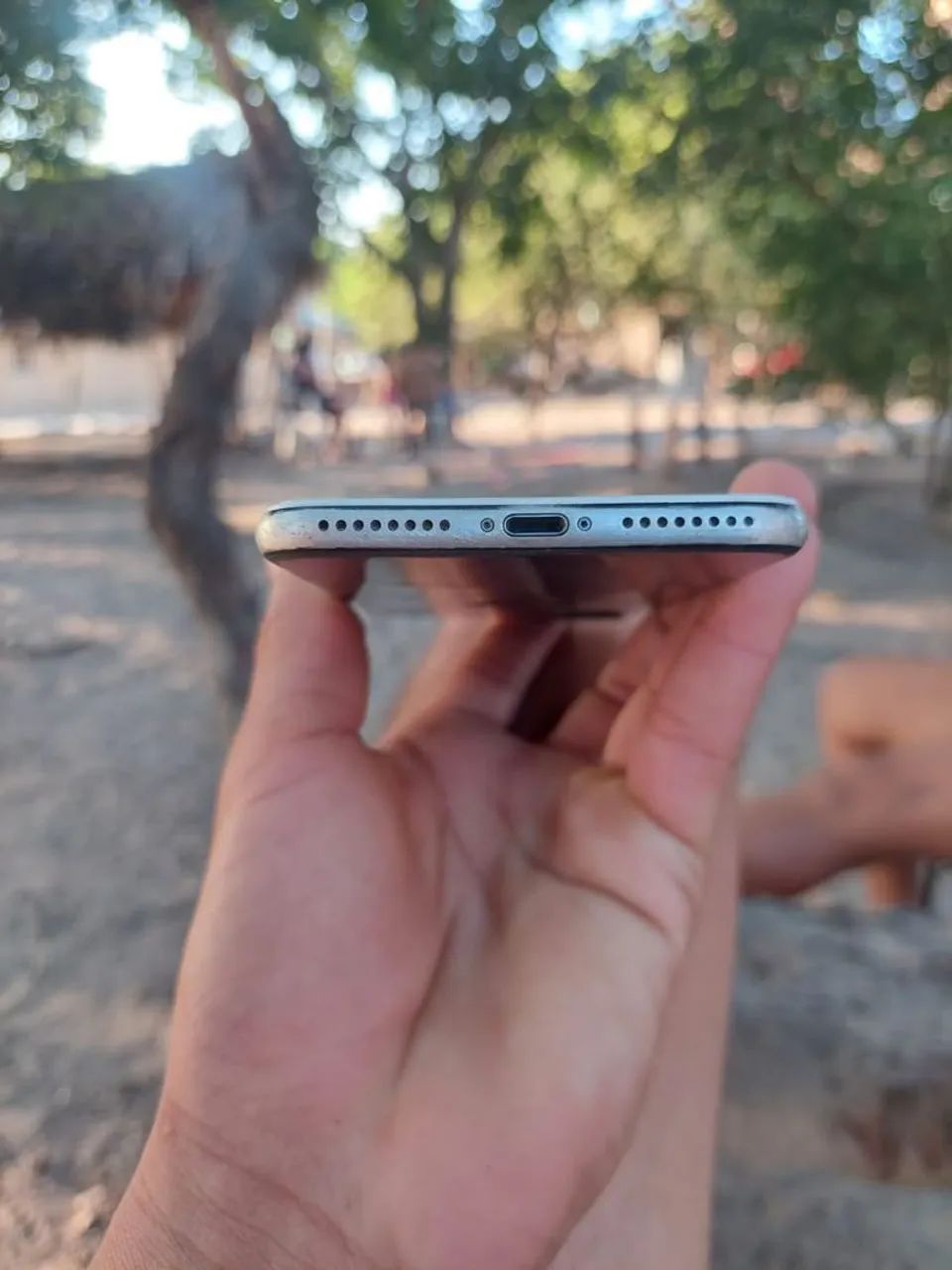 Vende-se iPhone 8 luz - Foto 3