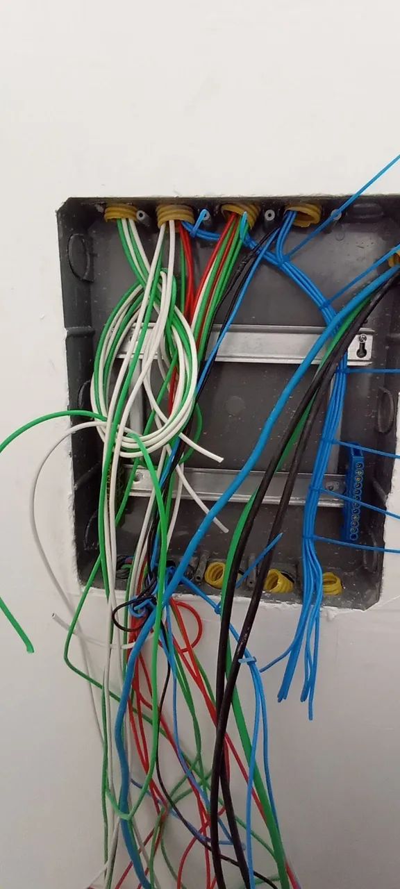 ELETRICISTA RESIDENCIAL E PREDIAL M&M SOLUÇÕES ELÉTRICAS  - Foto 3