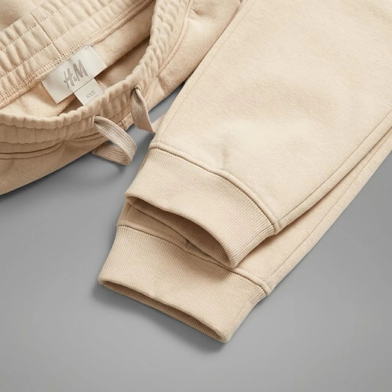 Calça de moletom bege casual confortável  - Foto 3
