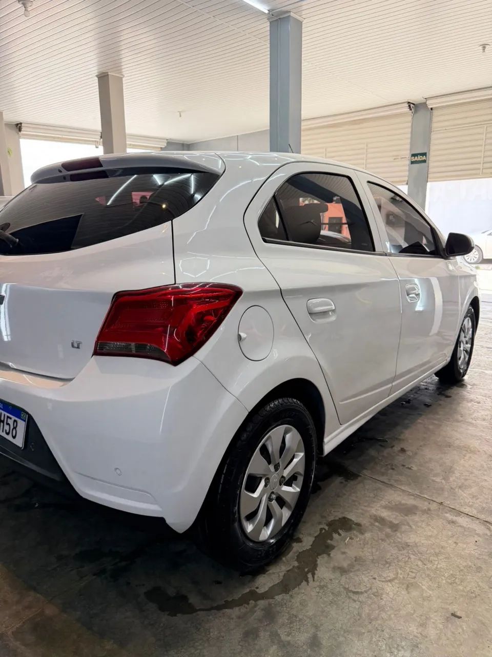 Chevrolet Onix Hatch LT 1.0 8V Flex Mec. 4P 2018 - Foto 3