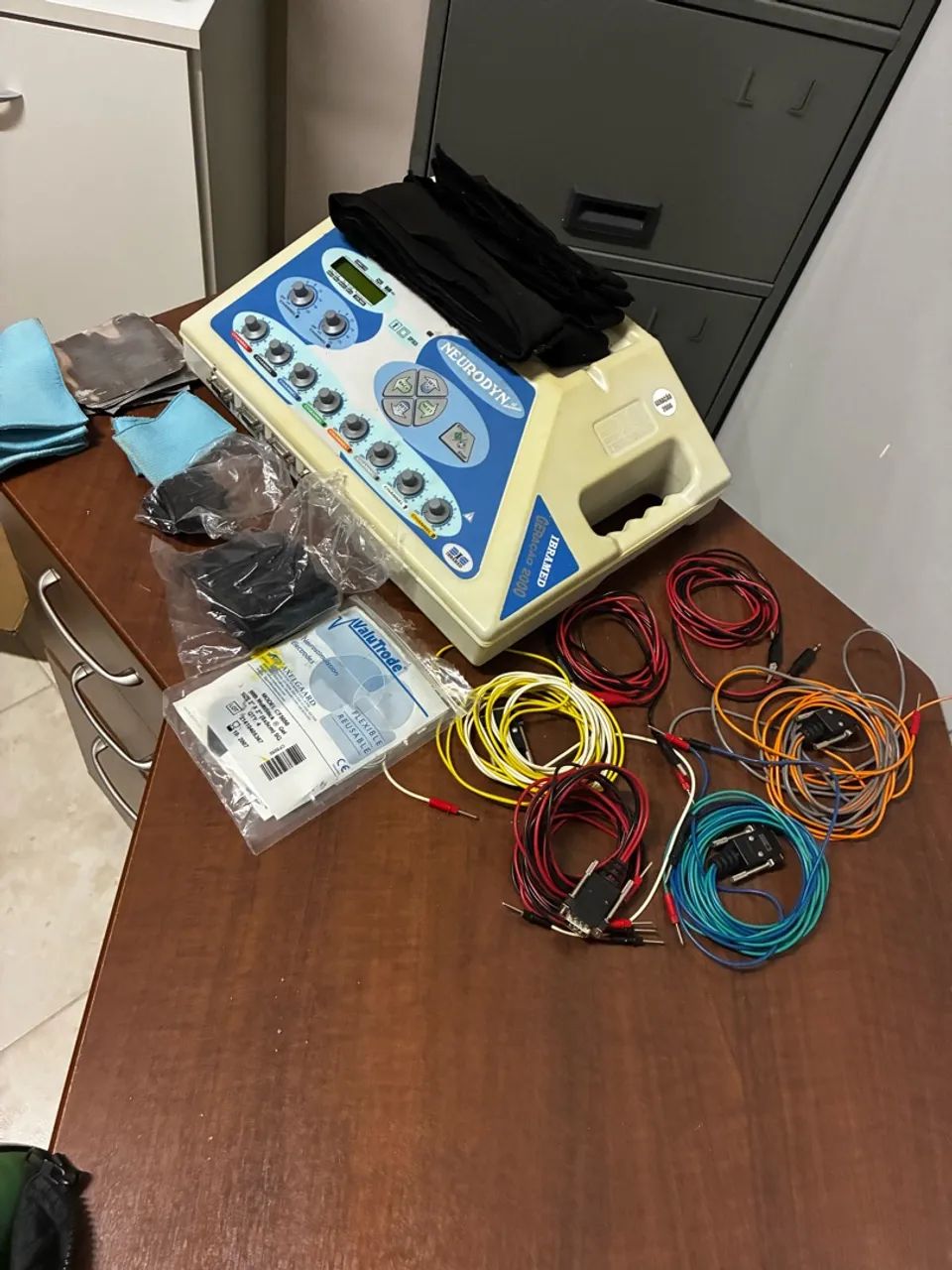 Equipamento de eletroterapia Neurodyn 10 canais  - Foto 2
