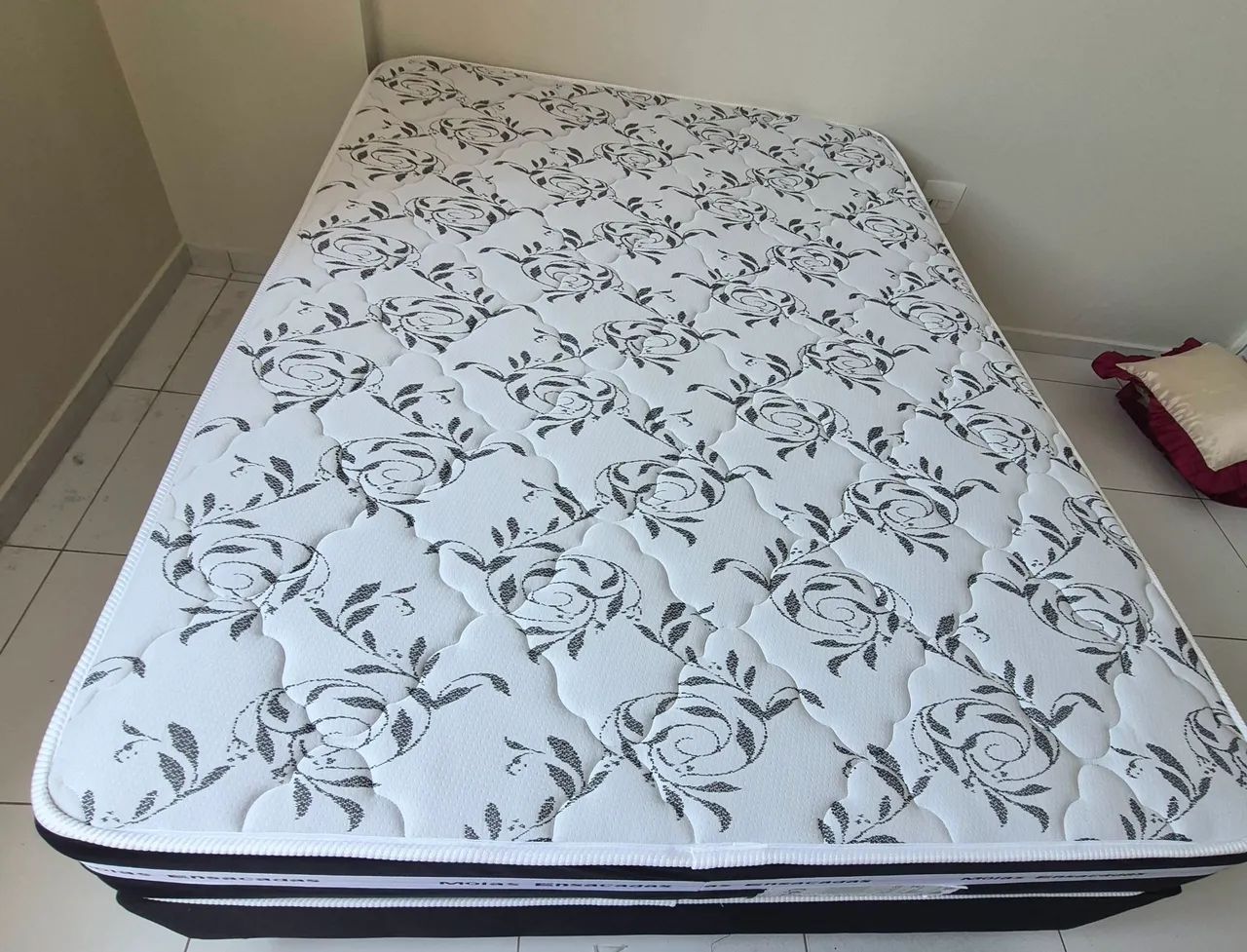 Cama box casal