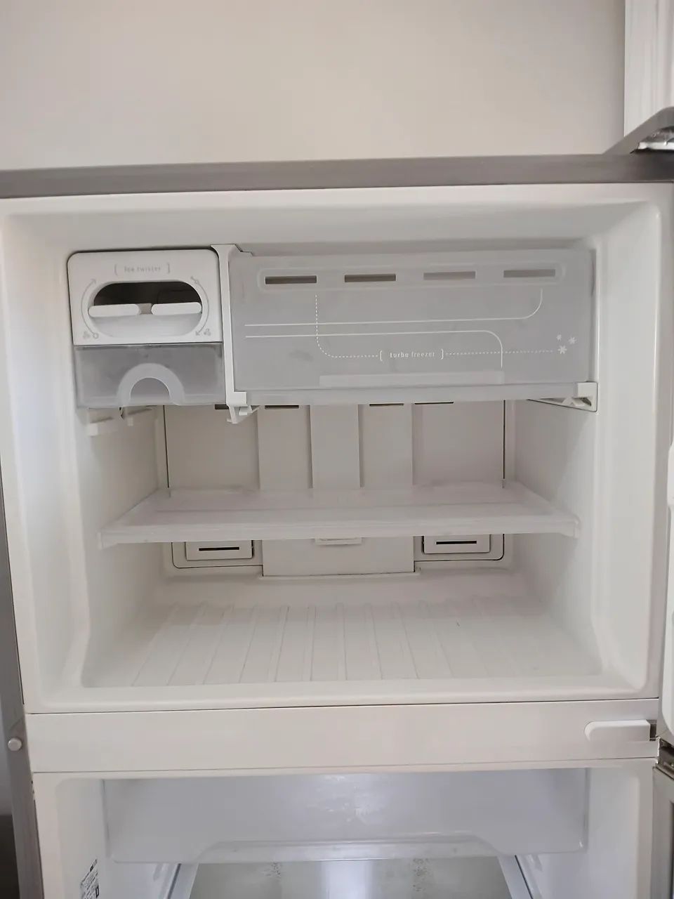 Geladeira Inox Electrolux 433 Litros - Foto 5