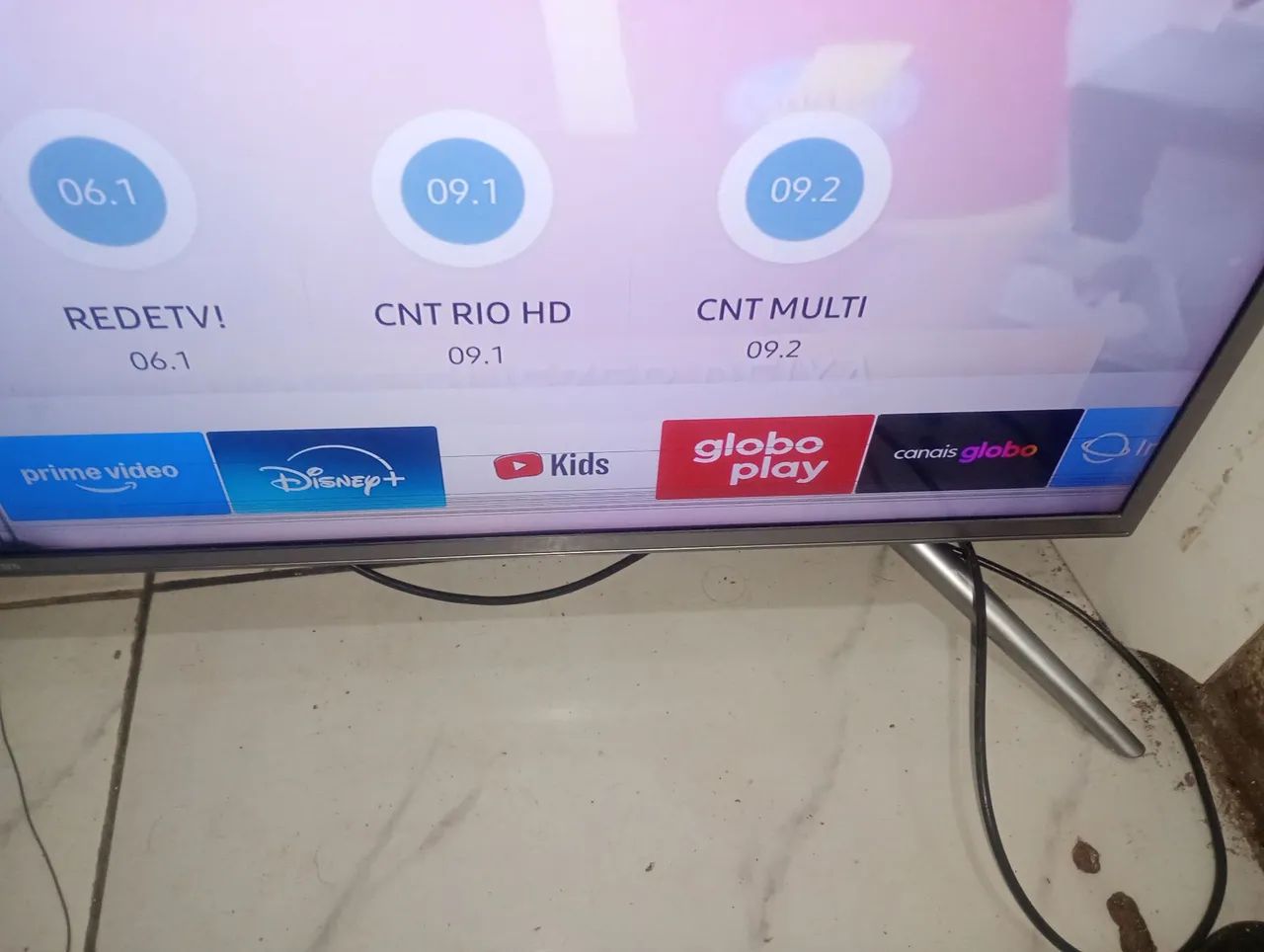Smart TV Samsung COM DEFEITO  - Foto 2