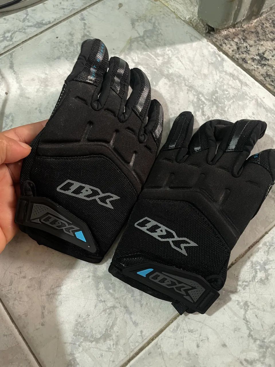 Luva de moto