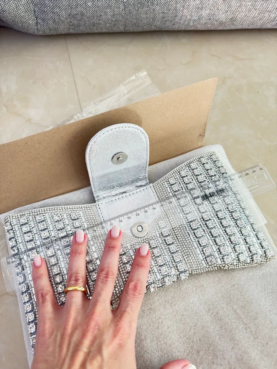 Vendo Bolsa para Festa Linda - Nova - Foto 3