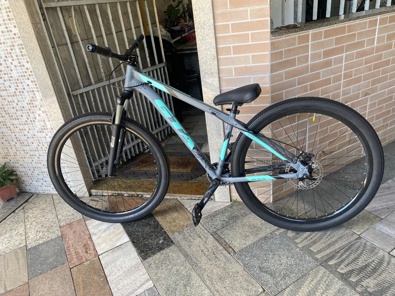 Bicicleta GTA Muito Nova - Pronta Pra Andar - Aro 29 - Foto 5
