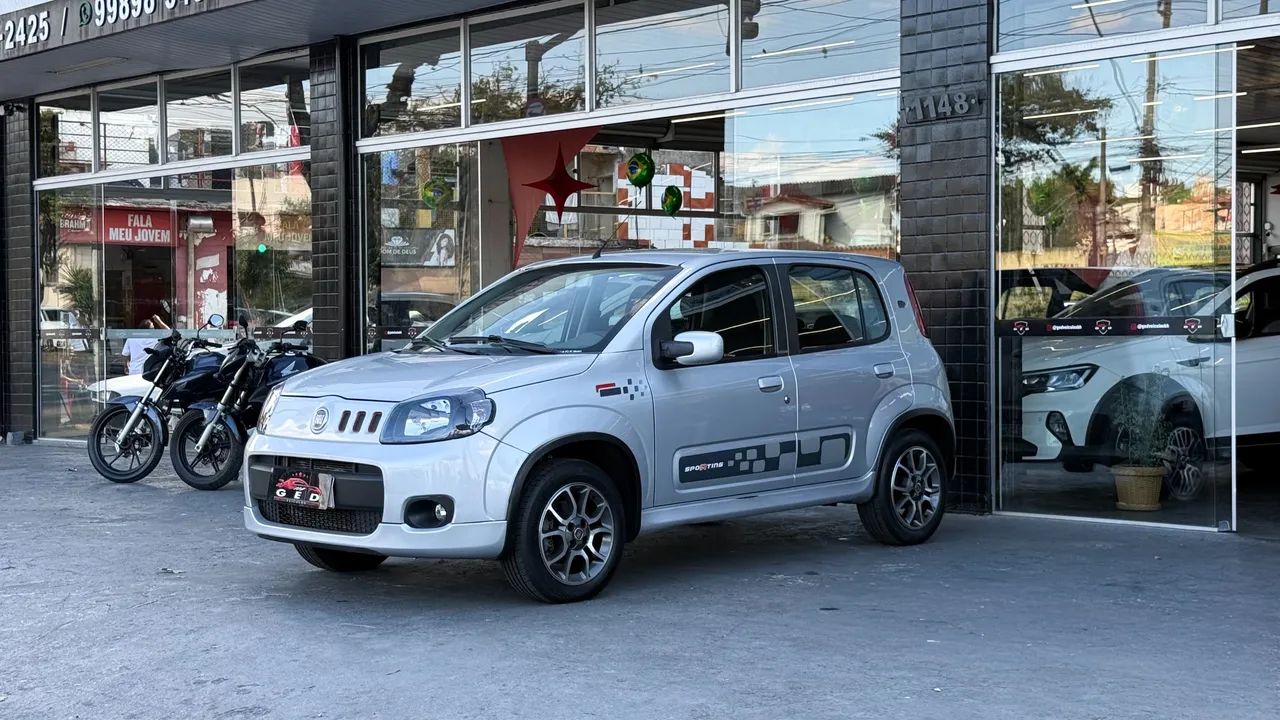 Fiat Uno Sporting 1.4 EVO Fire Flex 8V 4P 2012